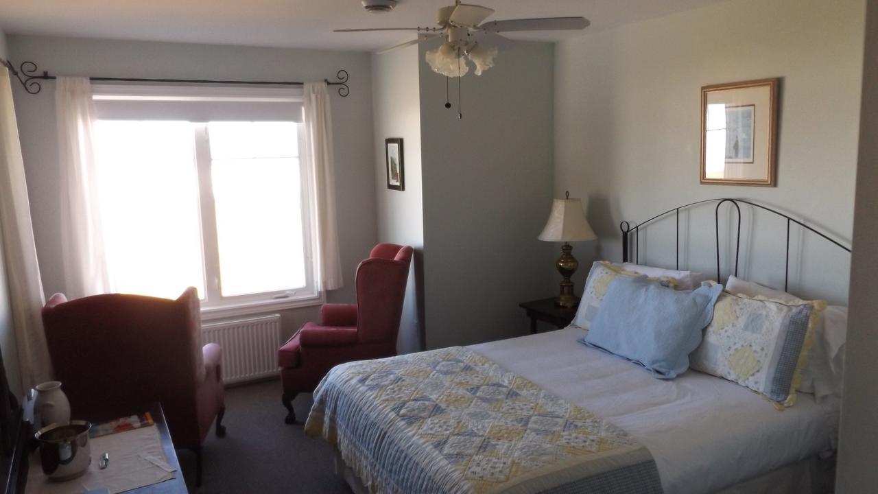 Johnson Shore Inn Harmony Junction Room photo